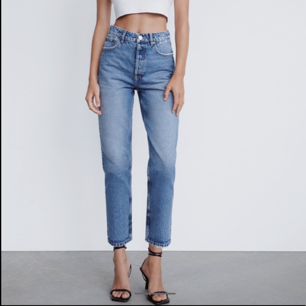 Zara Straight Leg High Rise Jeans NWT